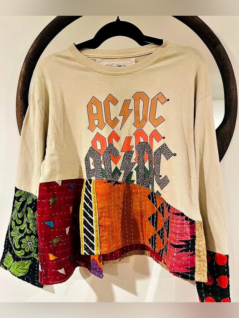 Kaantha Long Sleeve Patchwork Graphic Top
